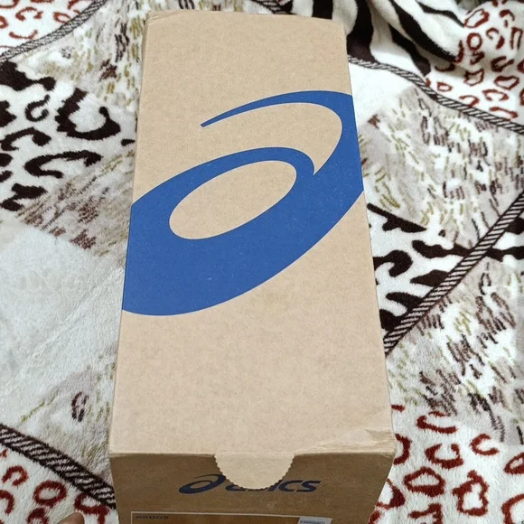 Asics - Picture 7 of 7